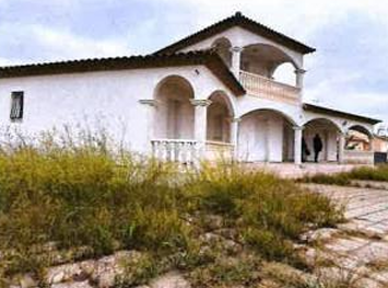 MILHAUD, Maison T4 144m², Terrain