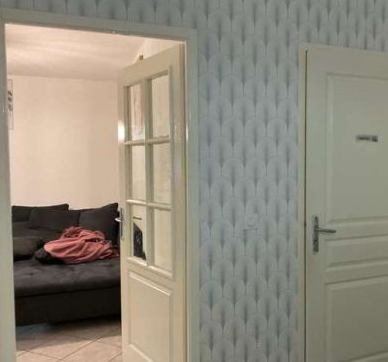 ETREMBIERES, Appartement T3 72m², Terrasse