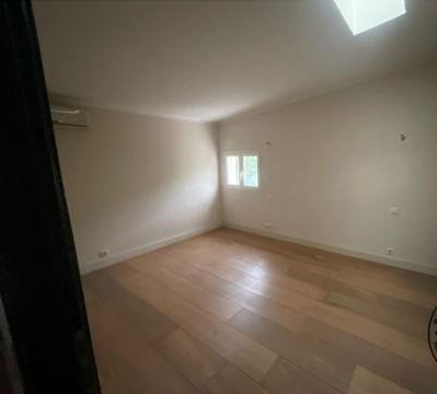 GRASSE, Appartement T5 156m², Piscine