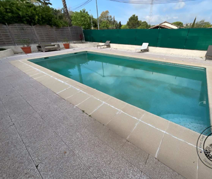 MOUGINS, Immeuble 497m², Piscine